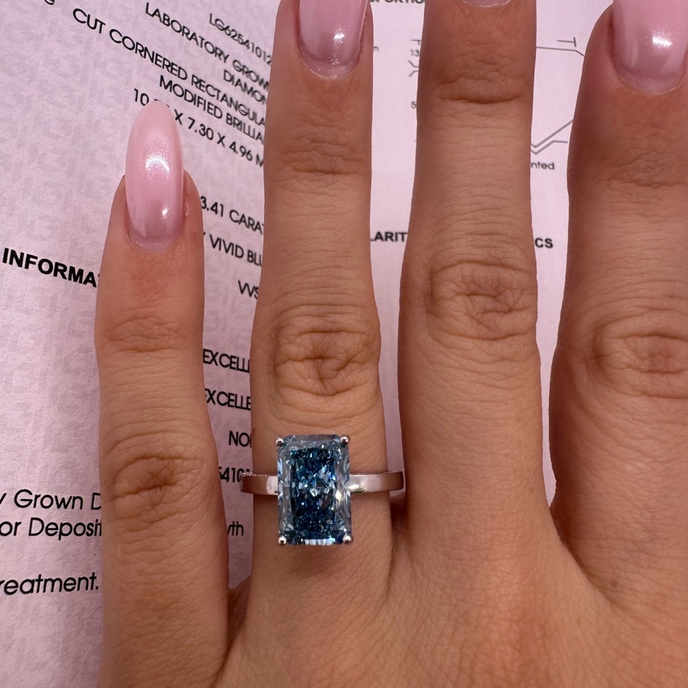 3.41 carat fancy vivid blue vvs2 radiant cut diamond engagement ring - Picture 5 of 12